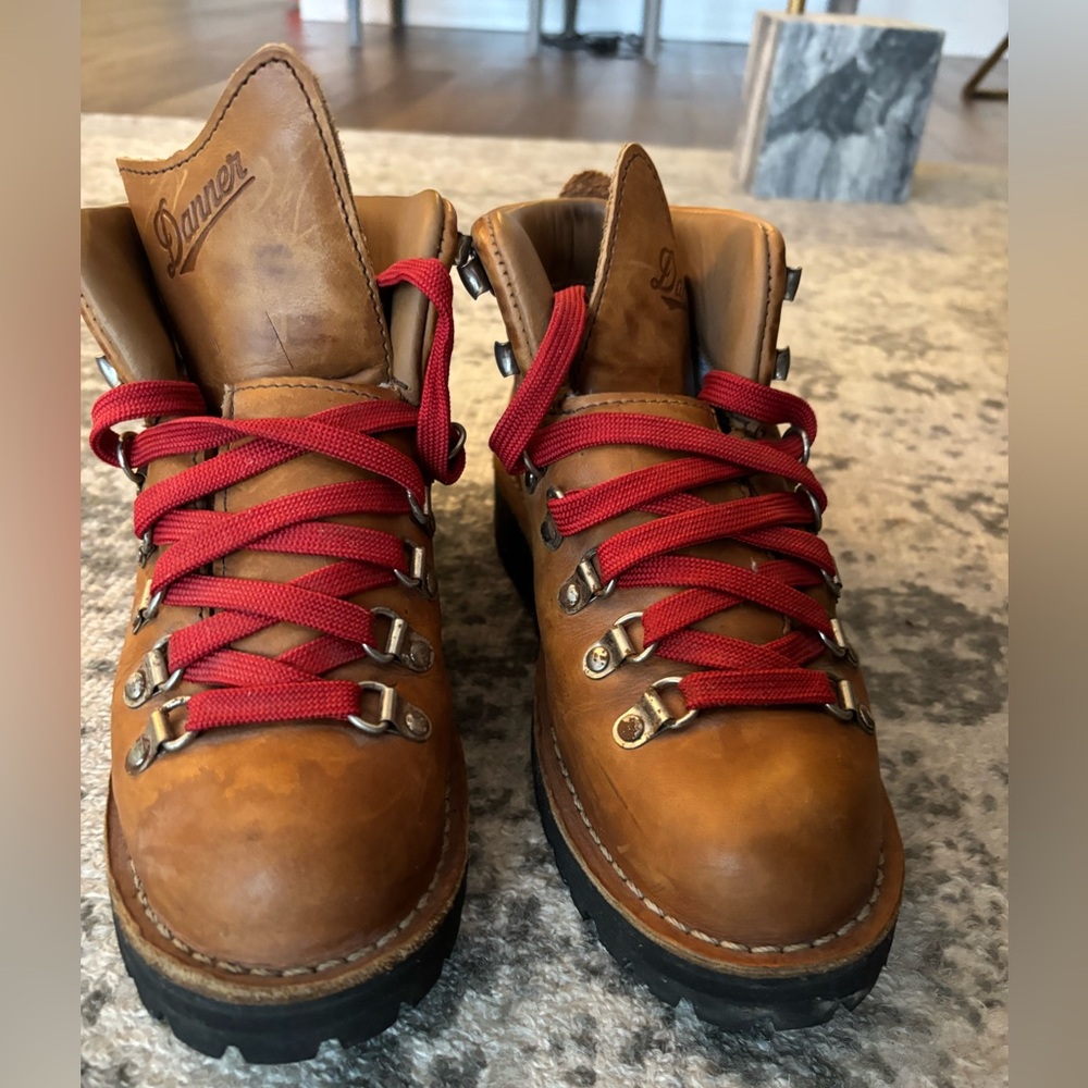 Women’s Danner Hiking Boots - Size 8.5 —- barely worn but have weather marks